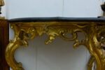 Consolle Consolle dorata con piano in marmo belga intarsiato e modanato